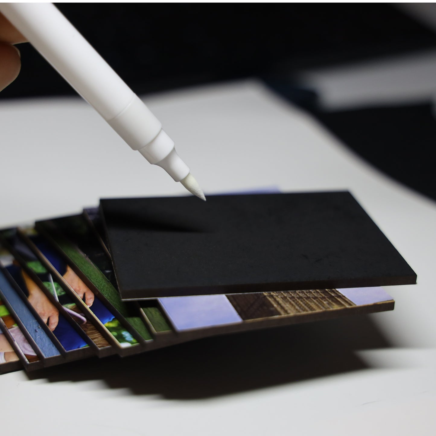 Marco de 3 fotos - 3 Horizontal / 12 fotos MDF Personalizadas / Plumón blanco