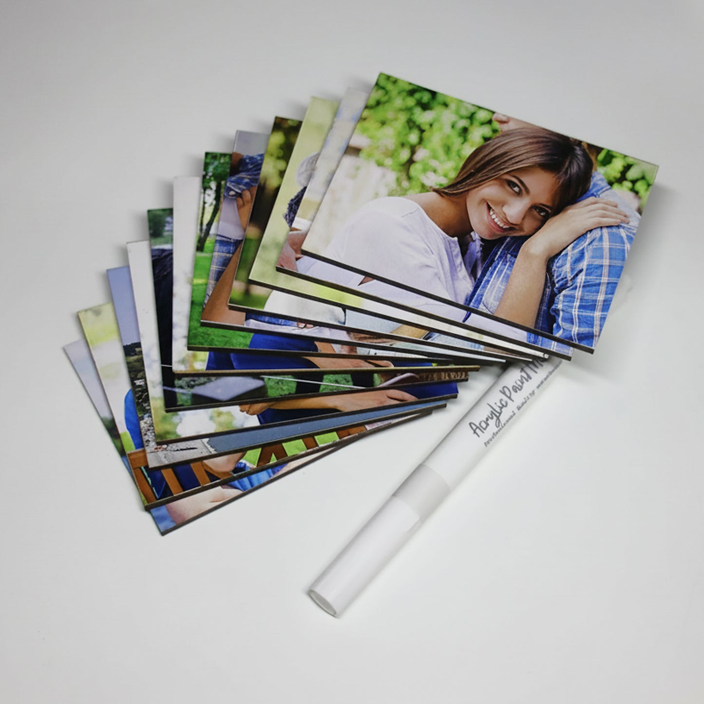 Marco de 4 fotos - 4 Verticales / 12 fotos MDF Personalizadas / Plumón blanco